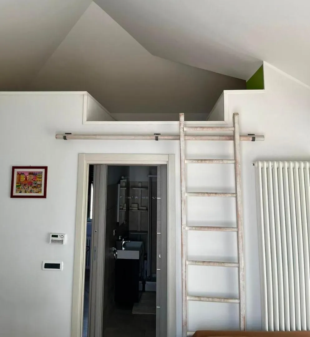 La Casa Gialla Laigueglia 0*,