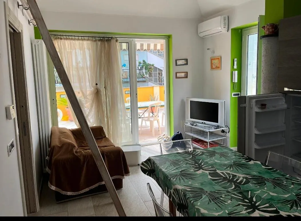 Appartamento La Casa Gialla Laigueglia Italia